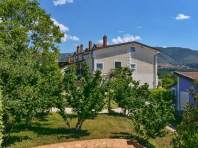 Гостиница Spacious Holiday Home in San Cipriano Picentino with Terrace  Сан Чиприано Ричентино
